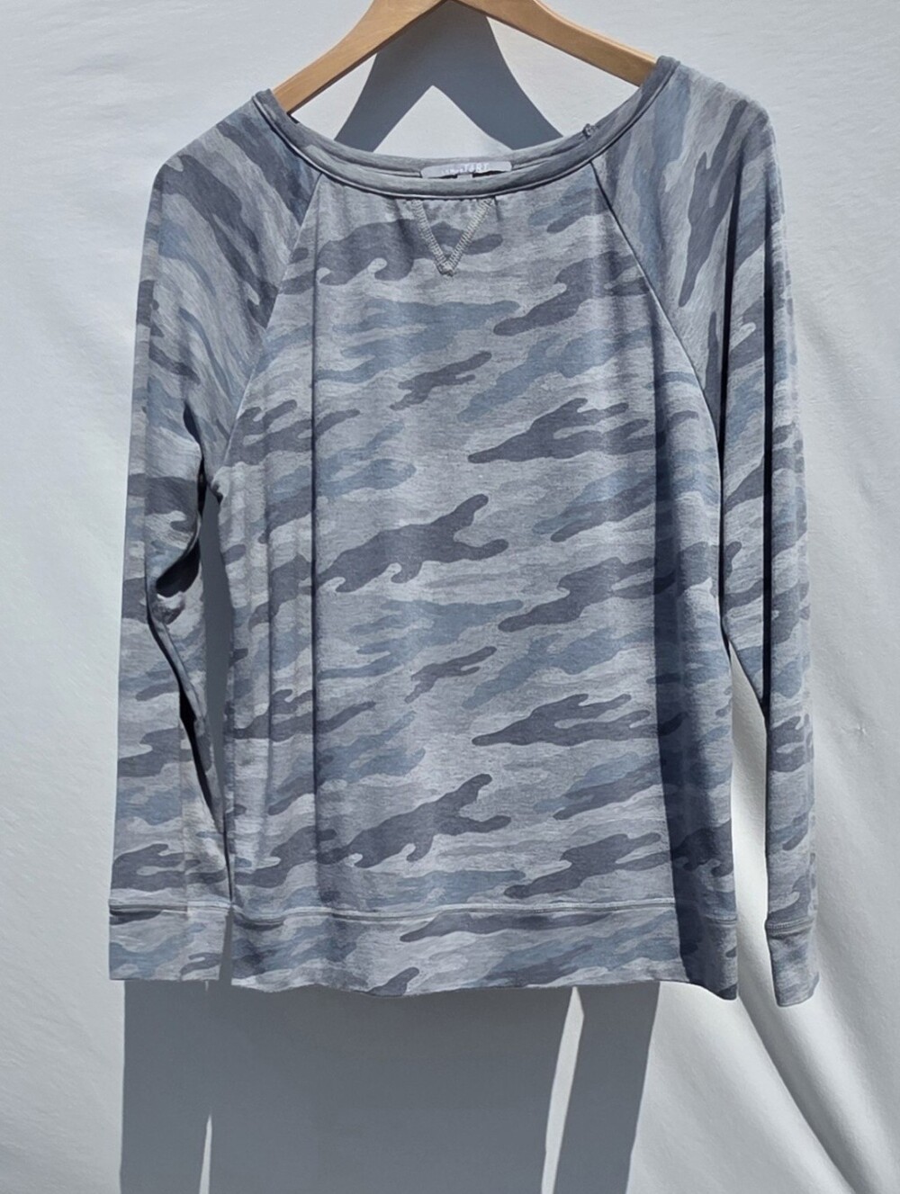 Lemon Tart Size M Gray Blue Camo Long Sleeve Pullover